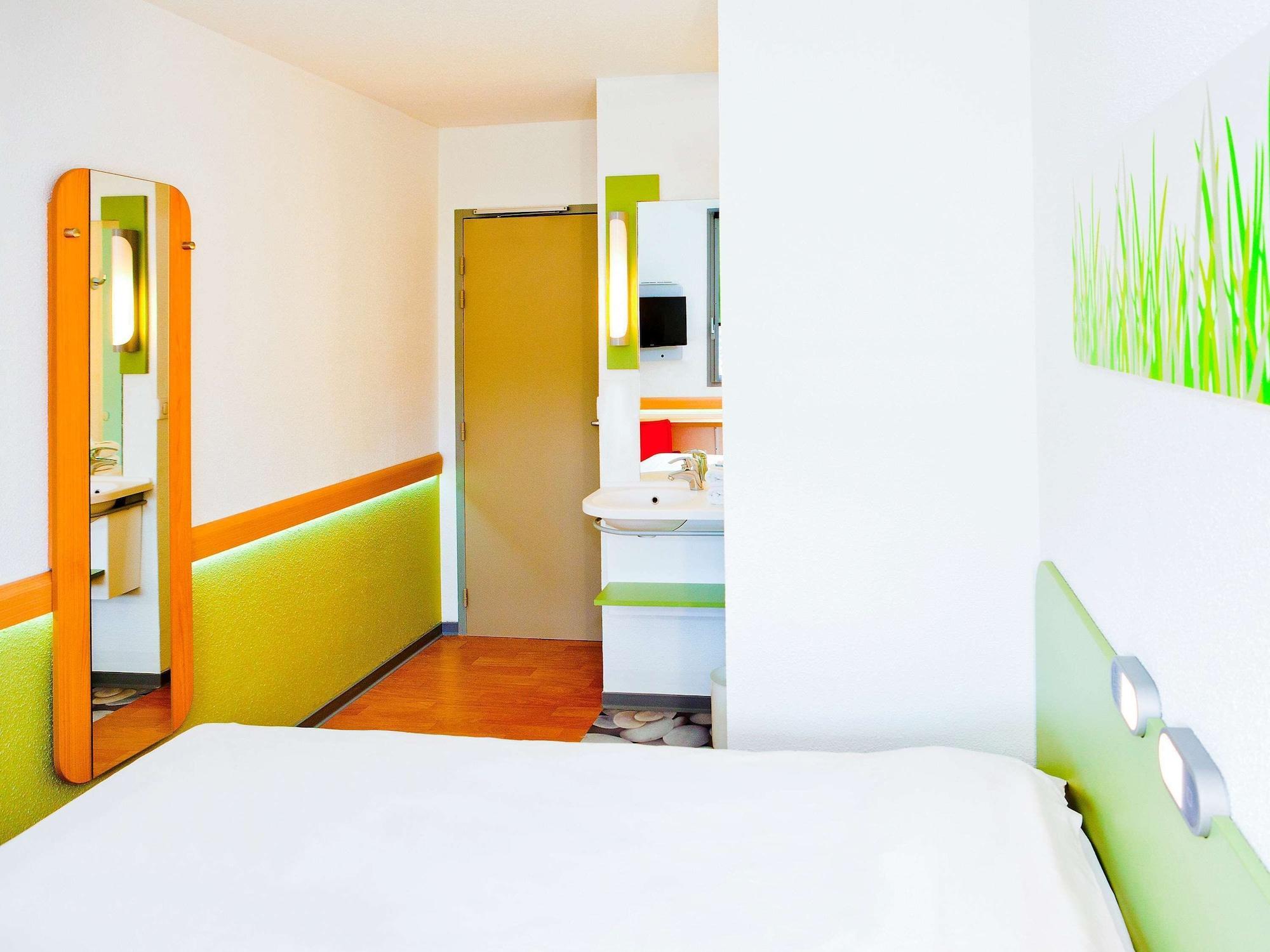 Ibis Budget Metz Technopole Экстерьер фото
