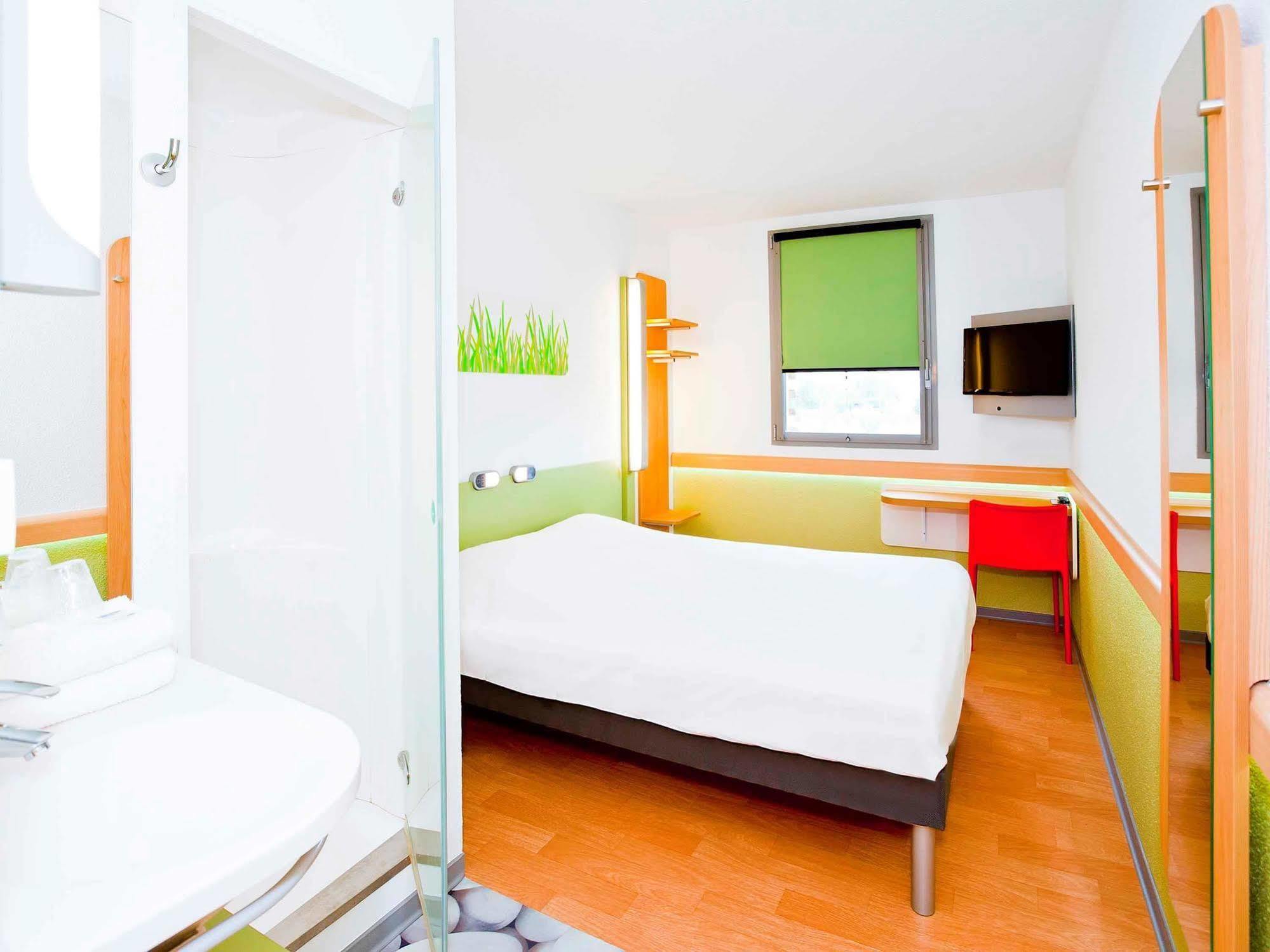 Ibis Budget Metz Technopole Экстерьер фото